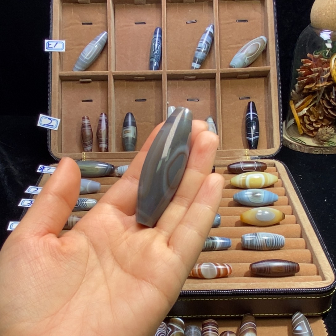 刘***说玛瑙/玉髓未镶嵌颈饰