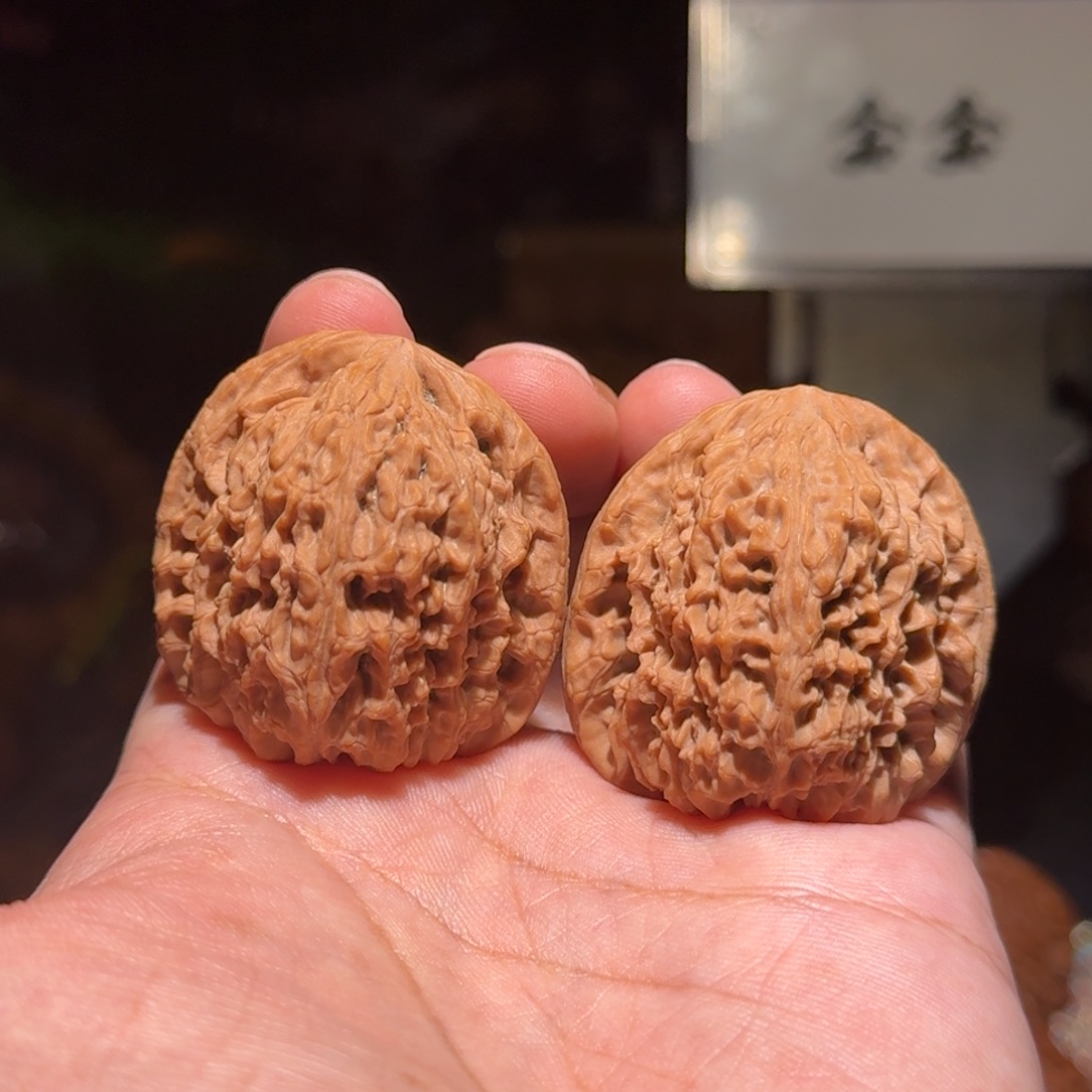 把件核桃1345逐鹿南疆，尺寸40 39 40.5