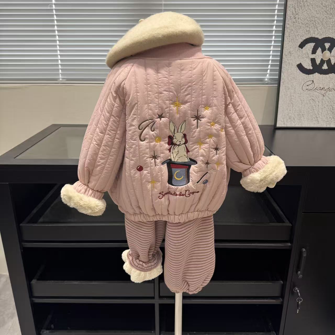现货~刺绣卡通款夹棉加厚兔毛内里夹克外套D5-136/D5-128/D5-137