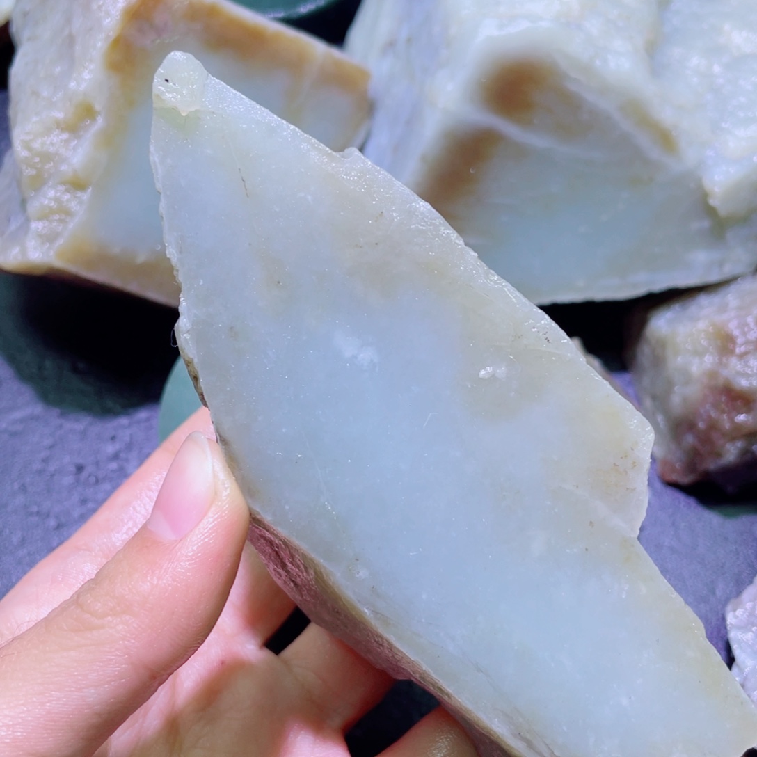 和田玉未镶嵌珠宝半成品