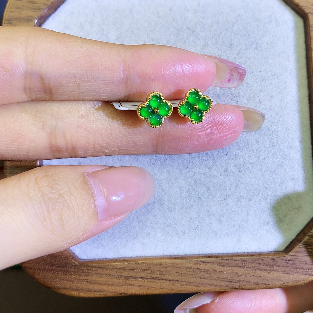 翡翠耳饰银S925镶嵌天然翡翠耳钉