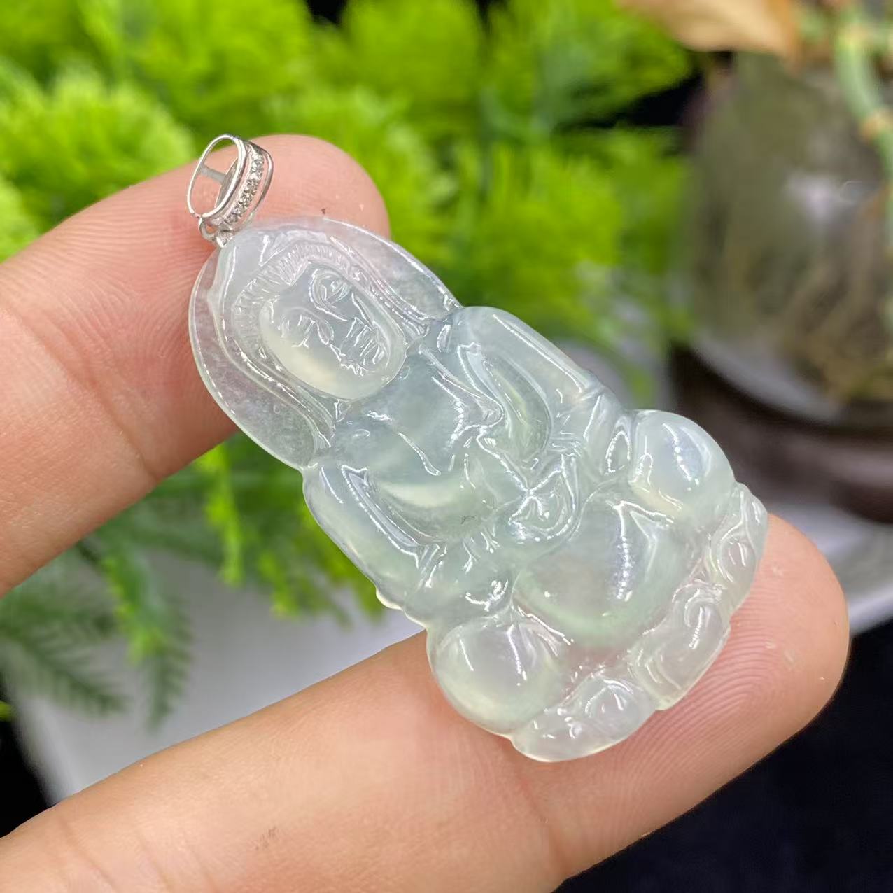 新春大集翡翠吊坠（不含链）18k金镶嵌--观音XB