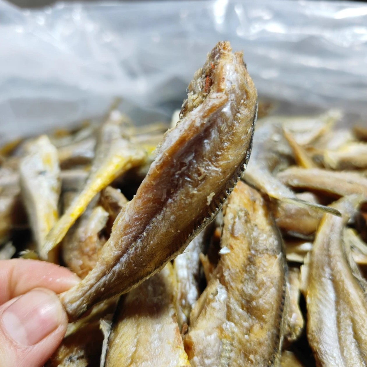 酥脆黄鱼酥舟山海鲜小鱼干高钙蛋白下酒休闲小吃