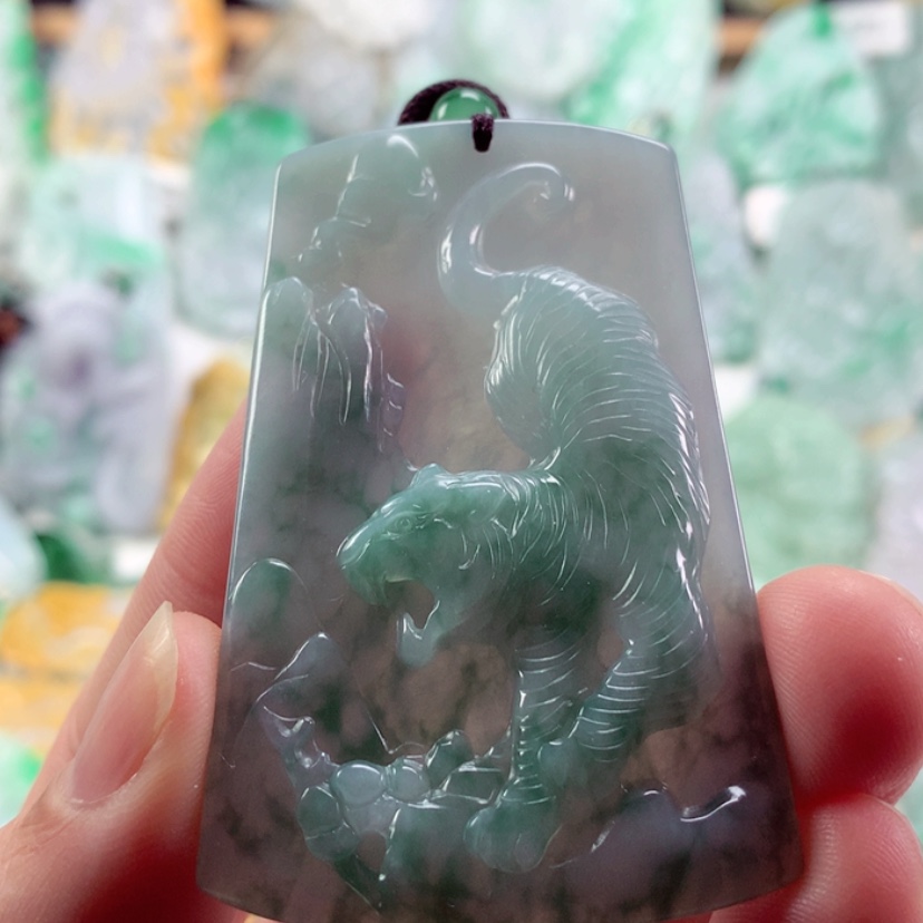 【闪购商品】翡翠吊坠(不含链)未镶嵌