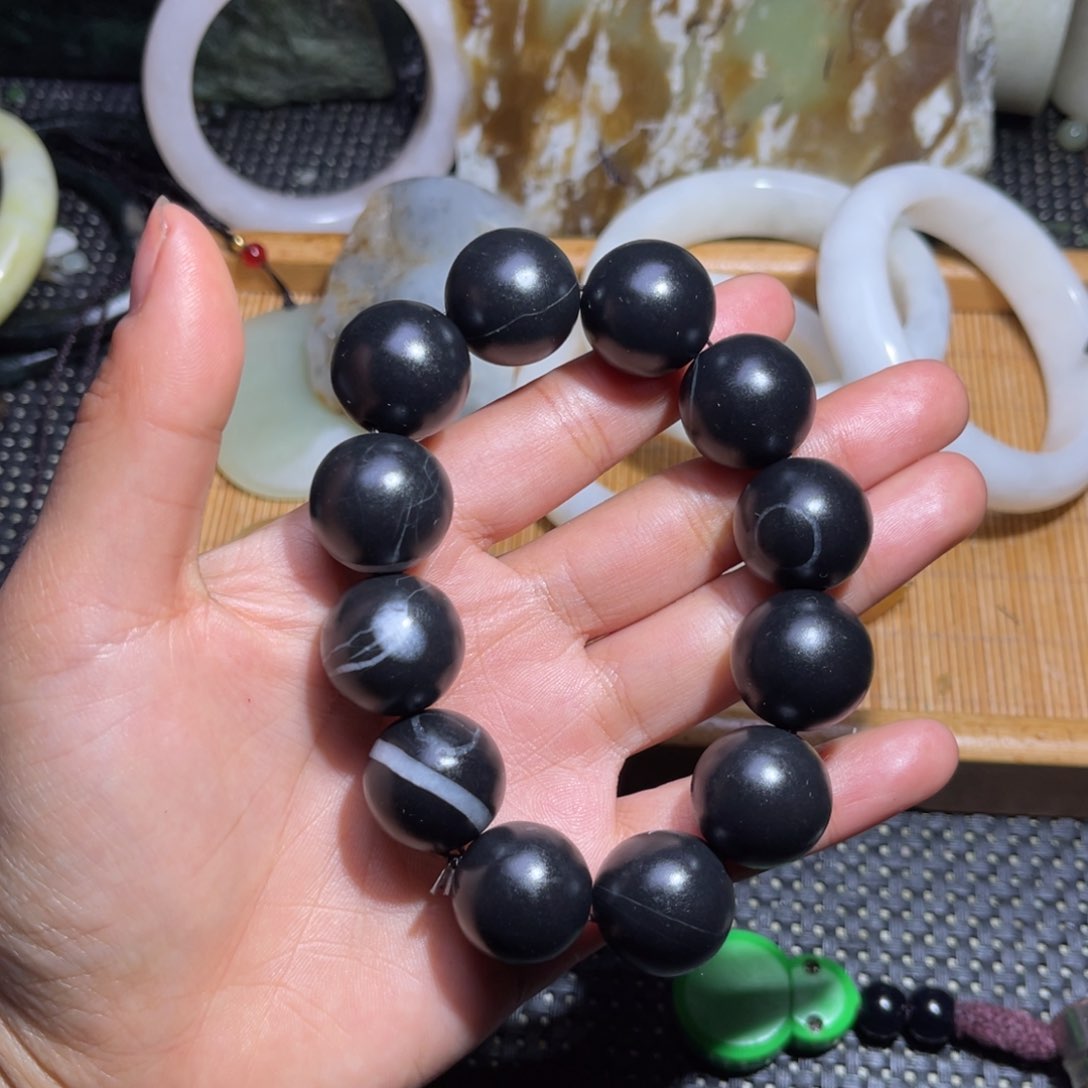 未镶嵌和田玉车挂