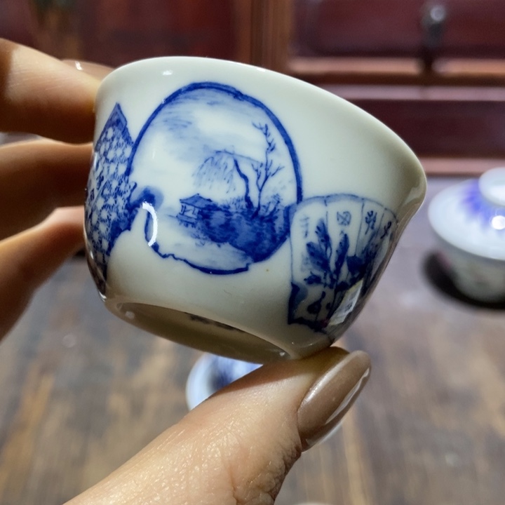 自***?陶瓷艺术品的设计