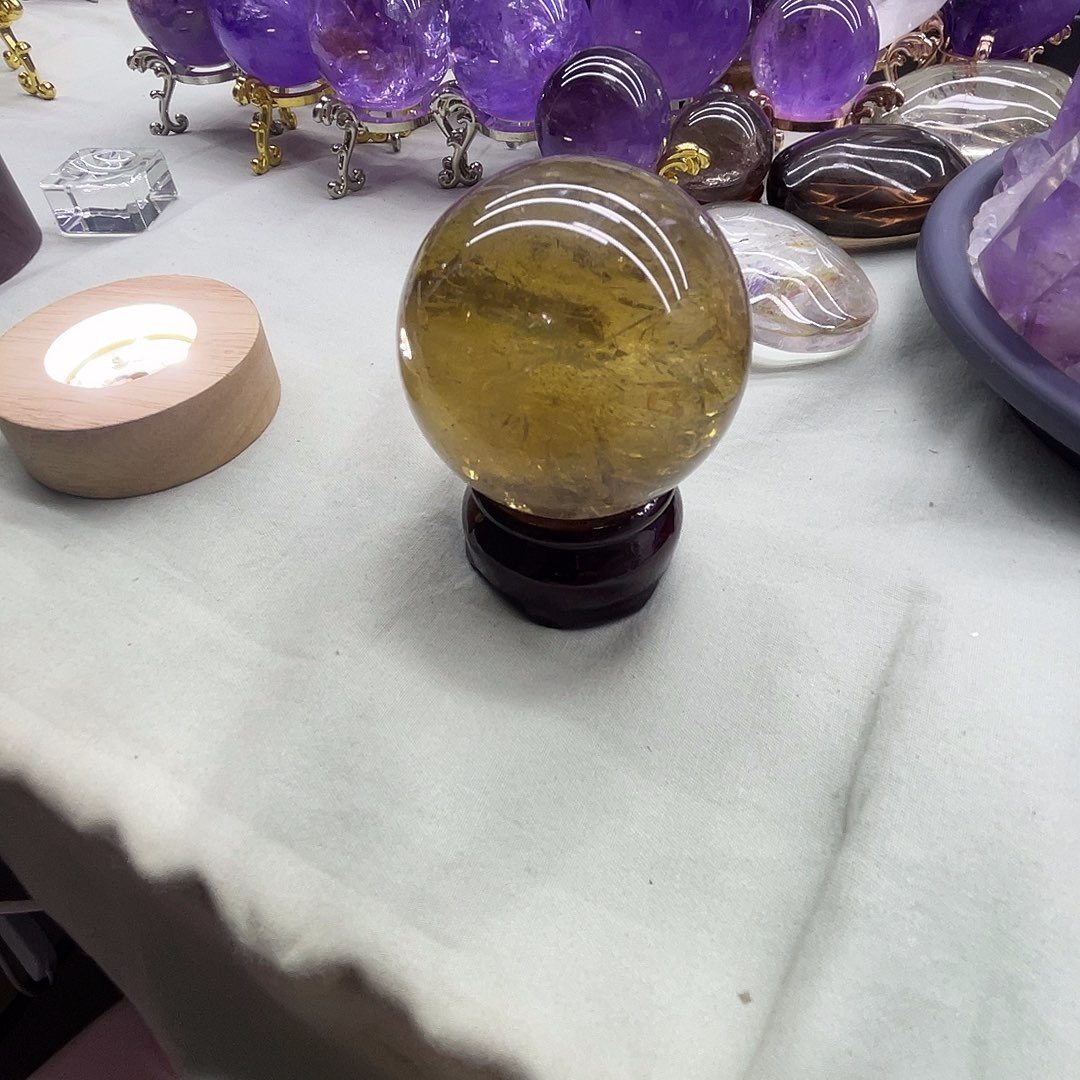 天然黄色水晶球桌面摆件