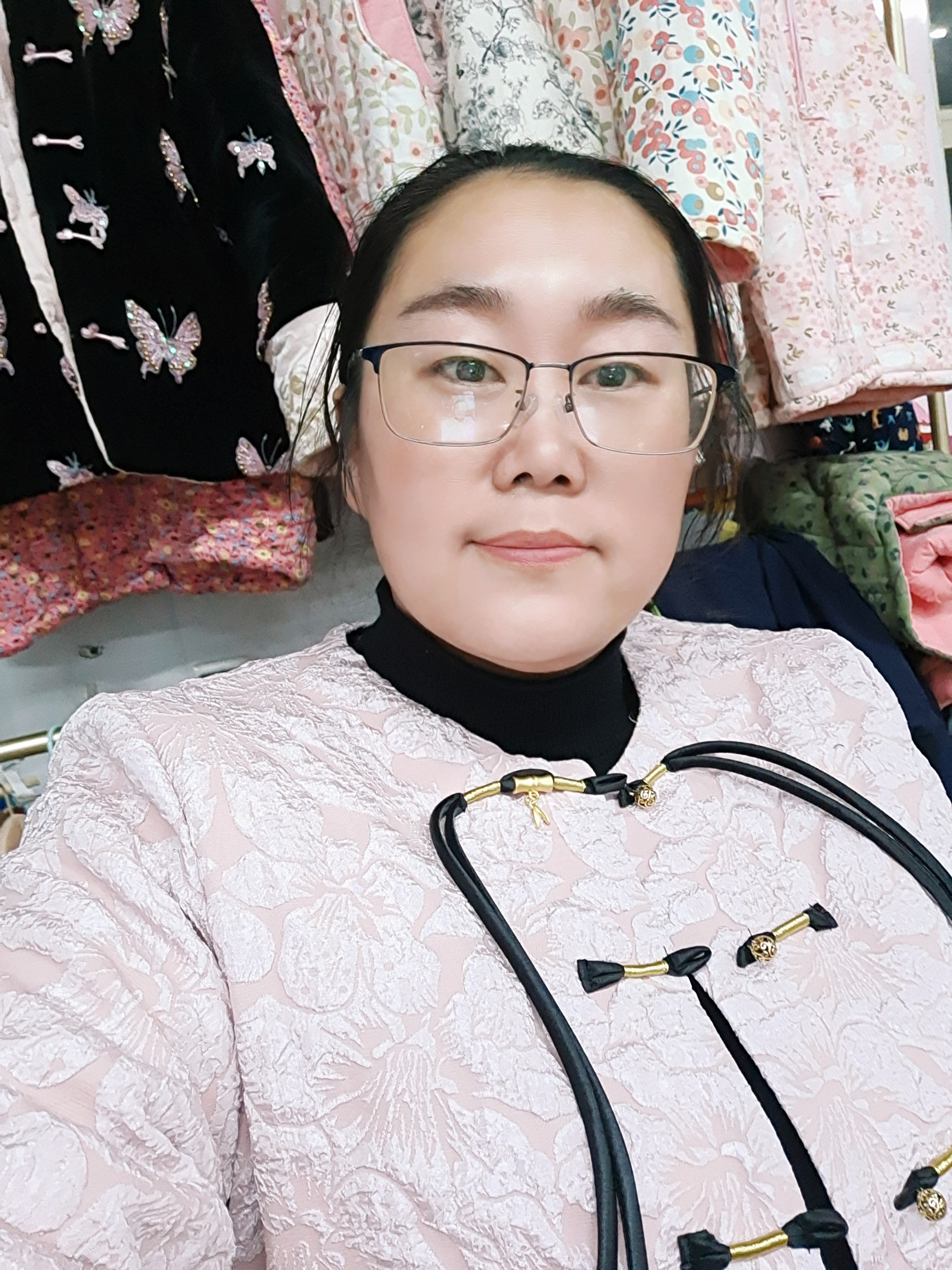 国风款大提花棉花棉袄，用手洗，扣子容易洗坏