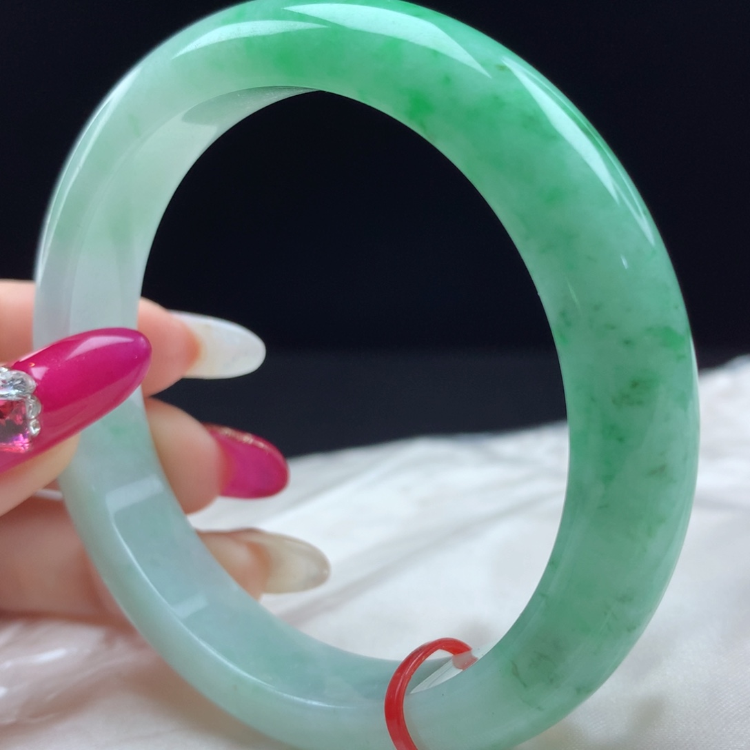 未镶嵌手镯翡翠97007，