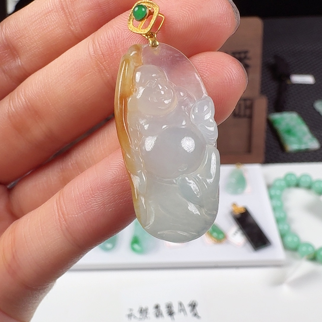 翡翠18K金镶嵌颈饰