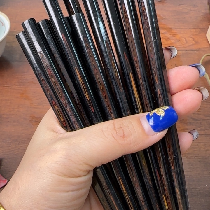 一个陶瓷物件哈哈哈哈