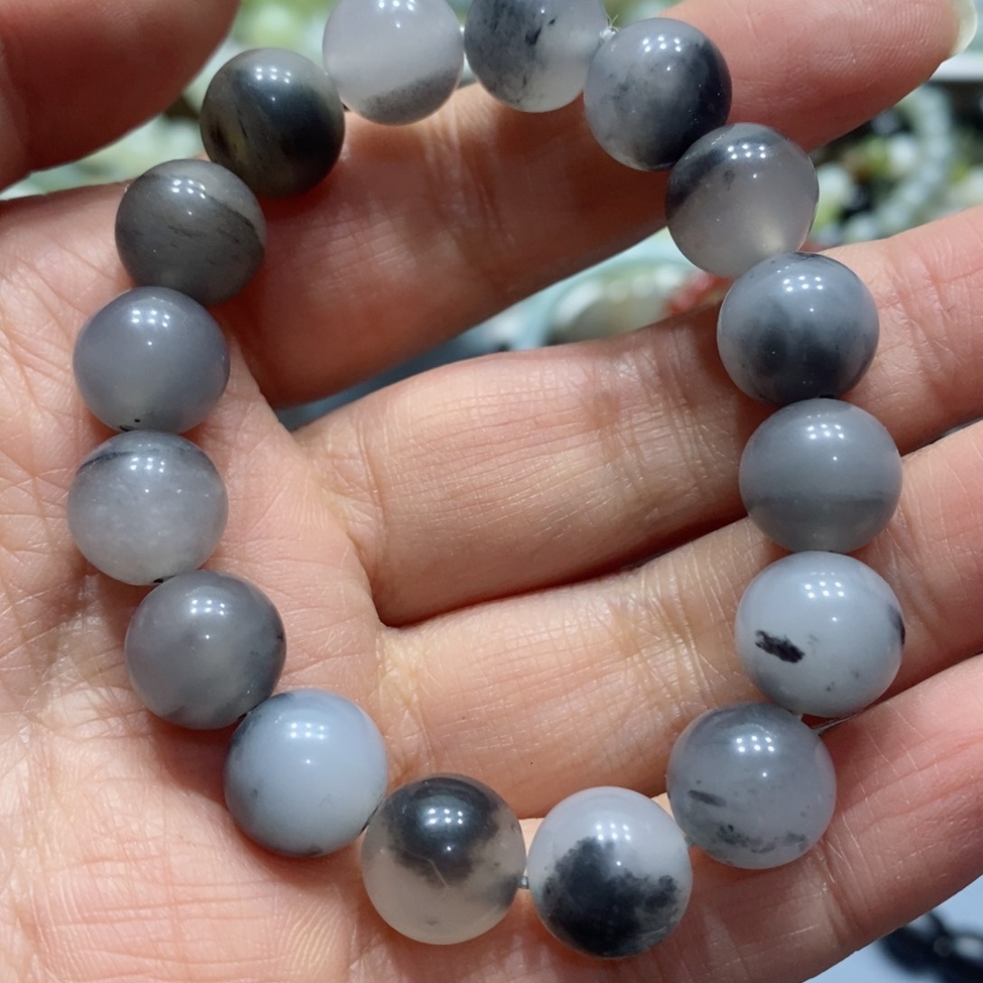 石英质玉颈饰合金