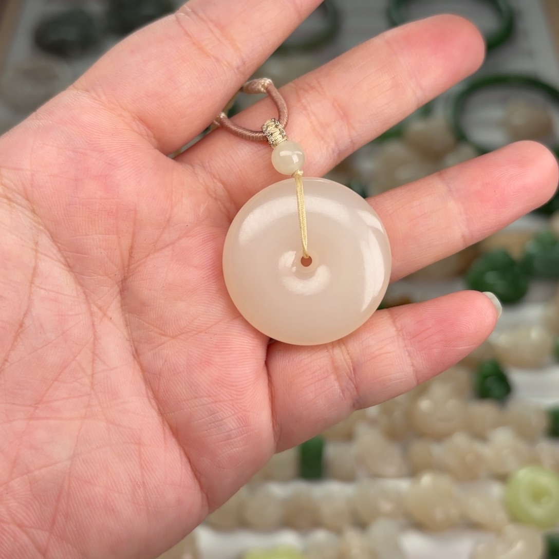 和田玉颈饰未镶嵌V****O