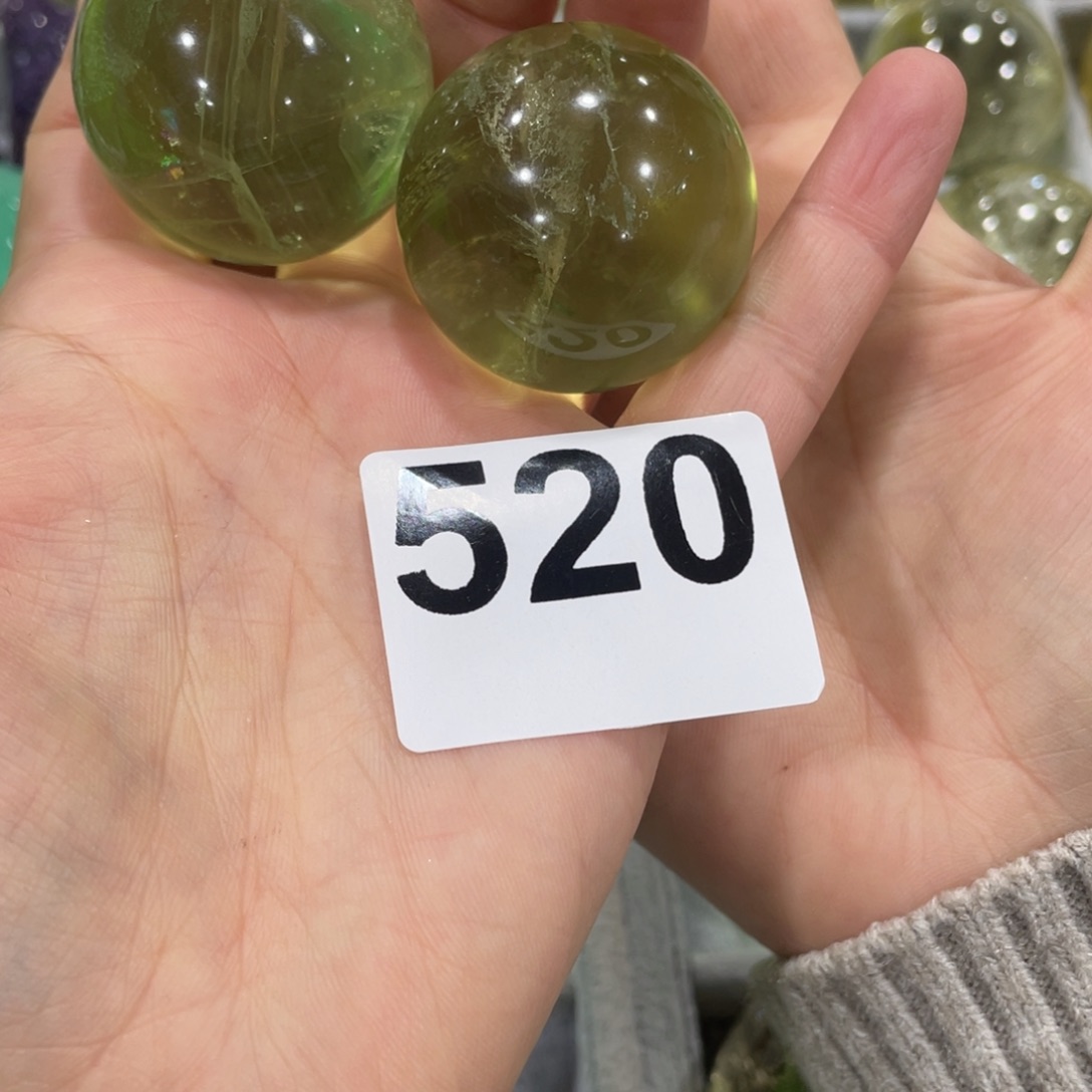 时***转水晶未镶嵌珠宝半成品110。2个