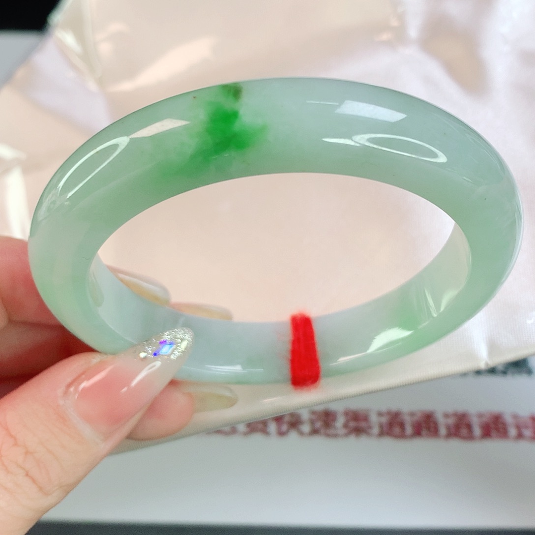 翡翠手镯未镶嵌1079翡翠