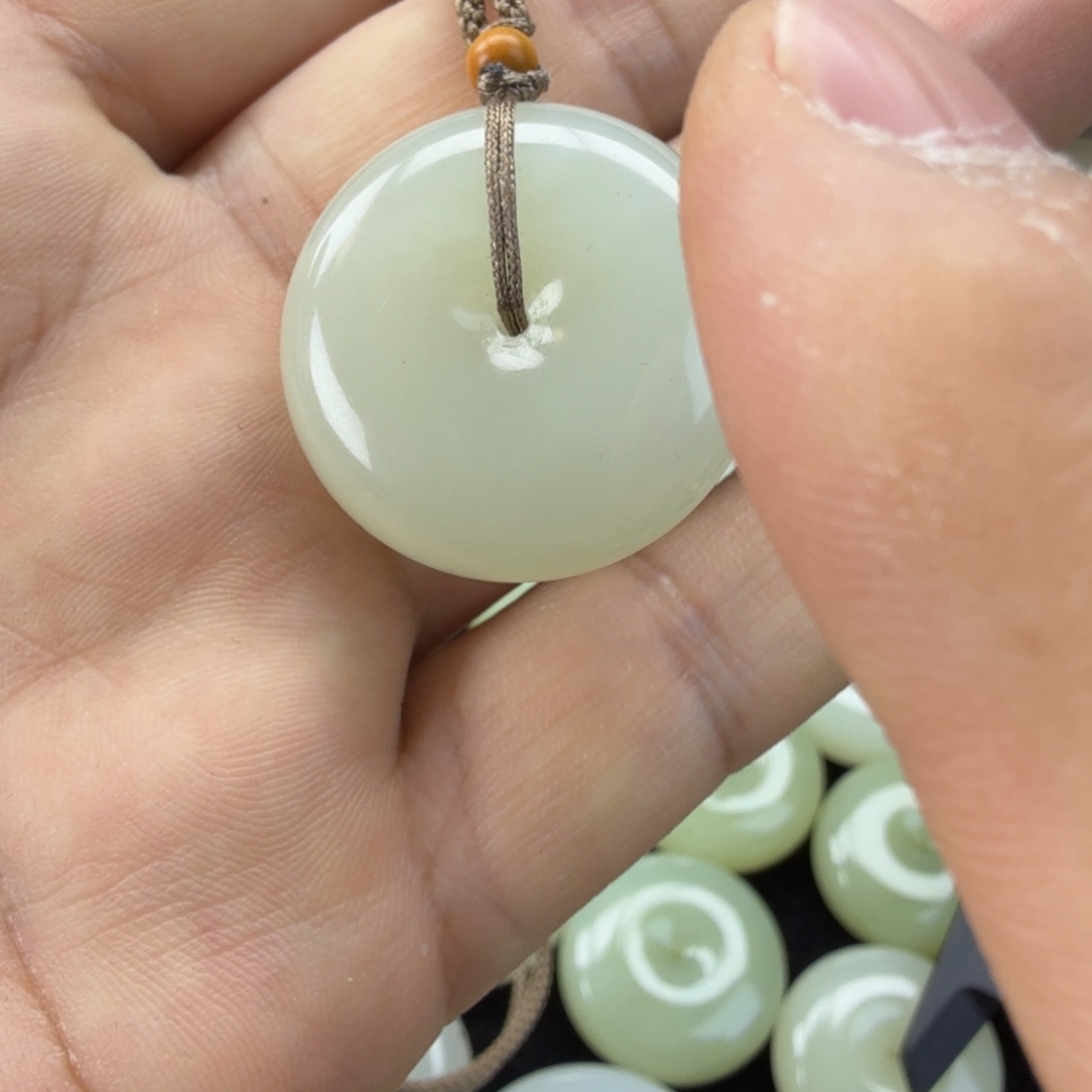 和田玉（糖玉）未镶嵌手镯