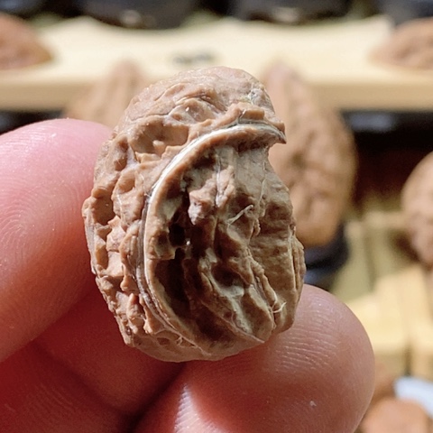 文玩核桃把件鹰勾