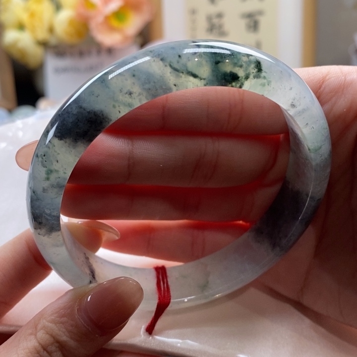 【闪购商品】翡翠手镯未镶嵌8号高冰乌鸡