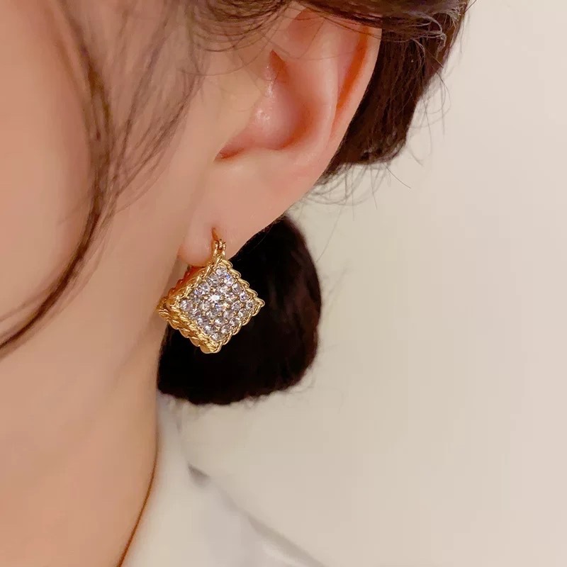 锌合金锆石耳饰 气质时尚爆闪耳饰锆石几何形耳针双面菱形女耳环