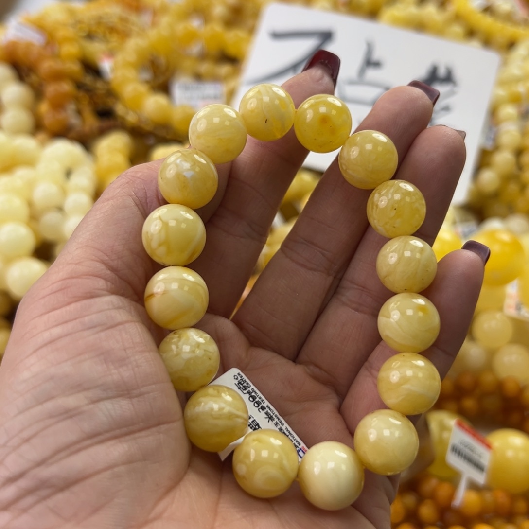 琥珀珠宝奇石未镶嵌