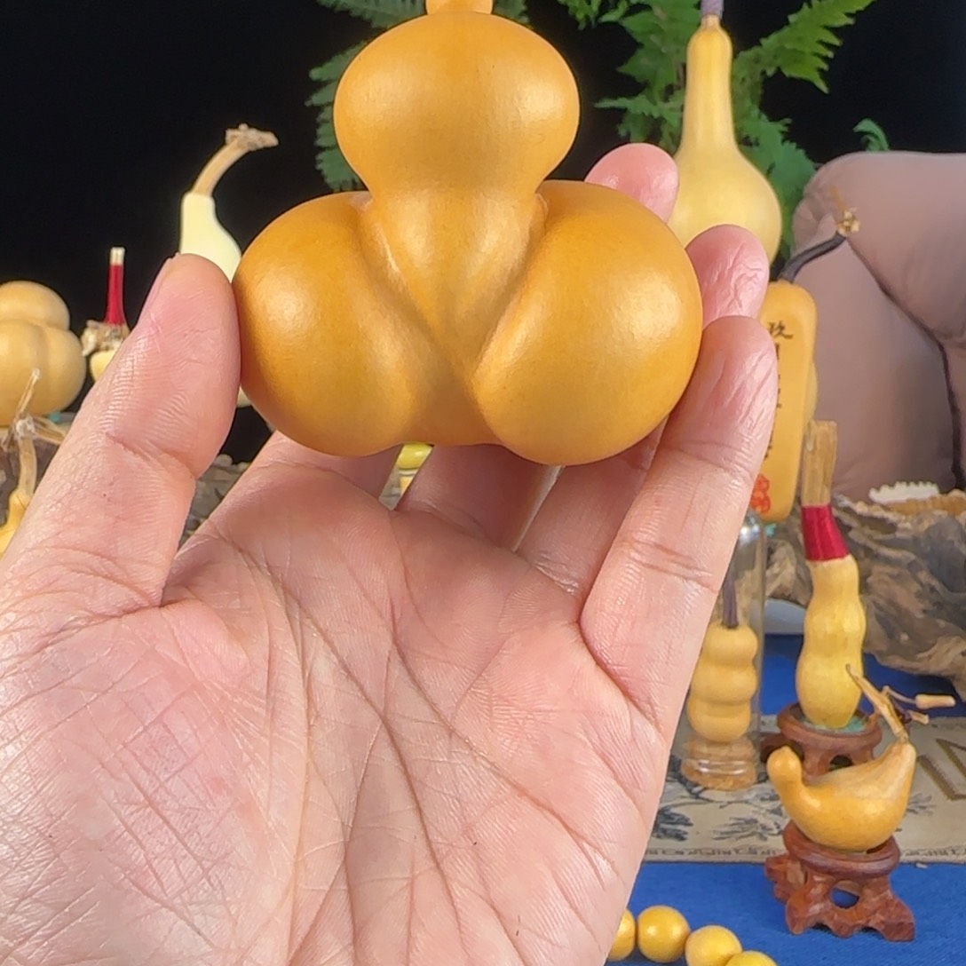 陌***y大叶紫檀（黑酸枝木类）