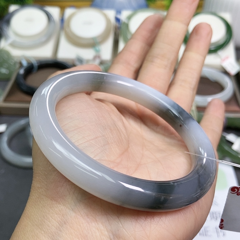 【闪购商品】和田玉手镯未镶嵌