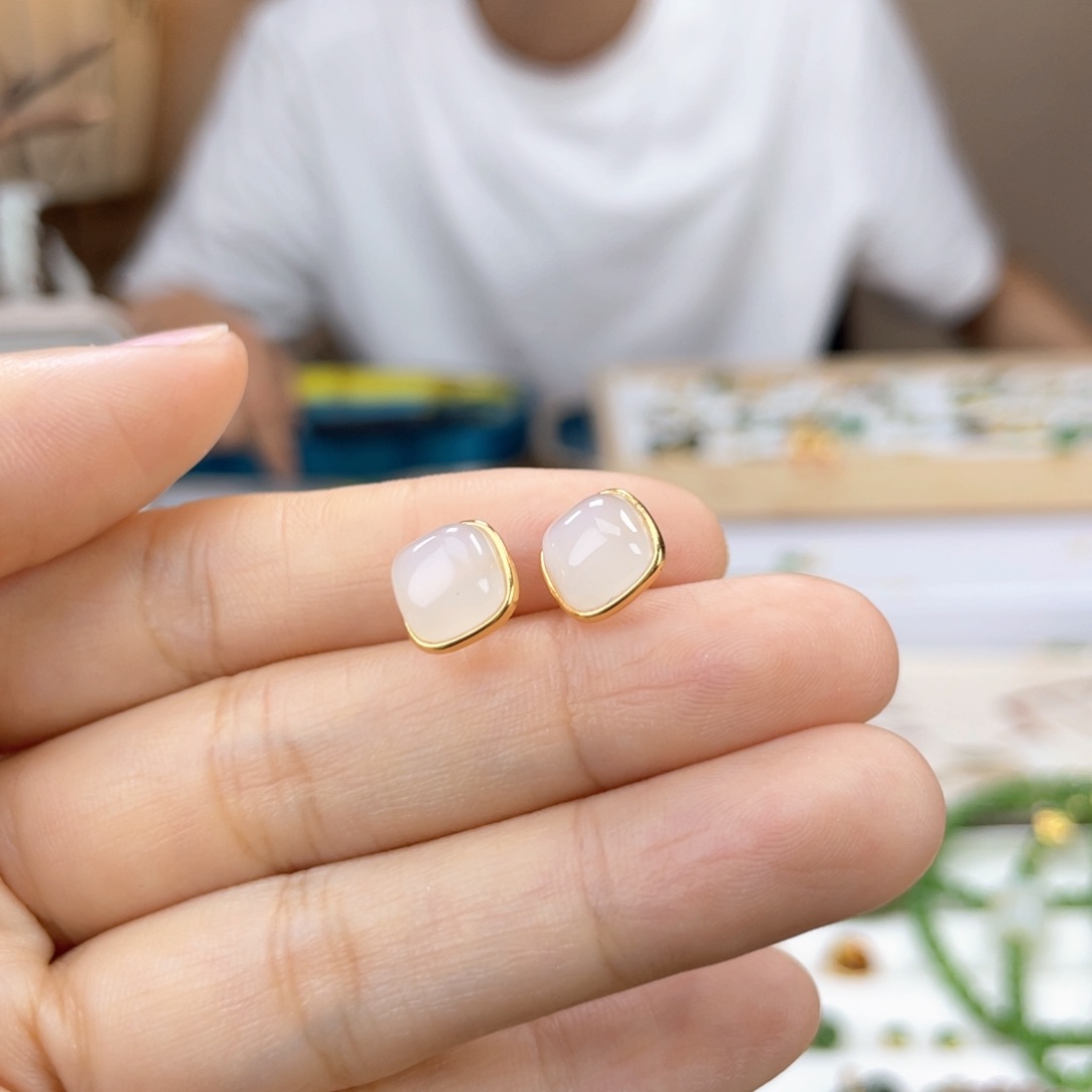 和田玉银S925镶嵌耳饰