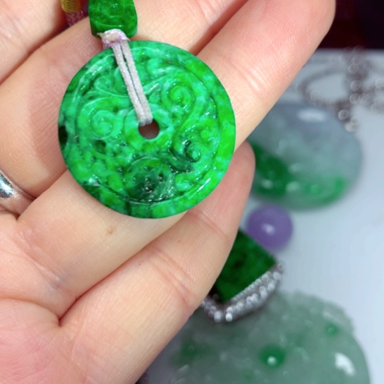 翡翠吊坠(不含链)未镶嵌