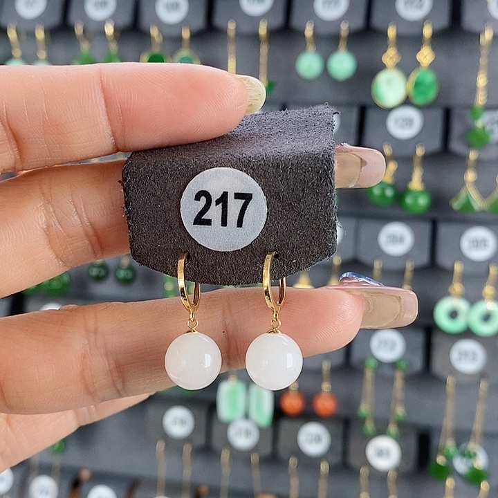 和田玉耳饰18K金镶嵌