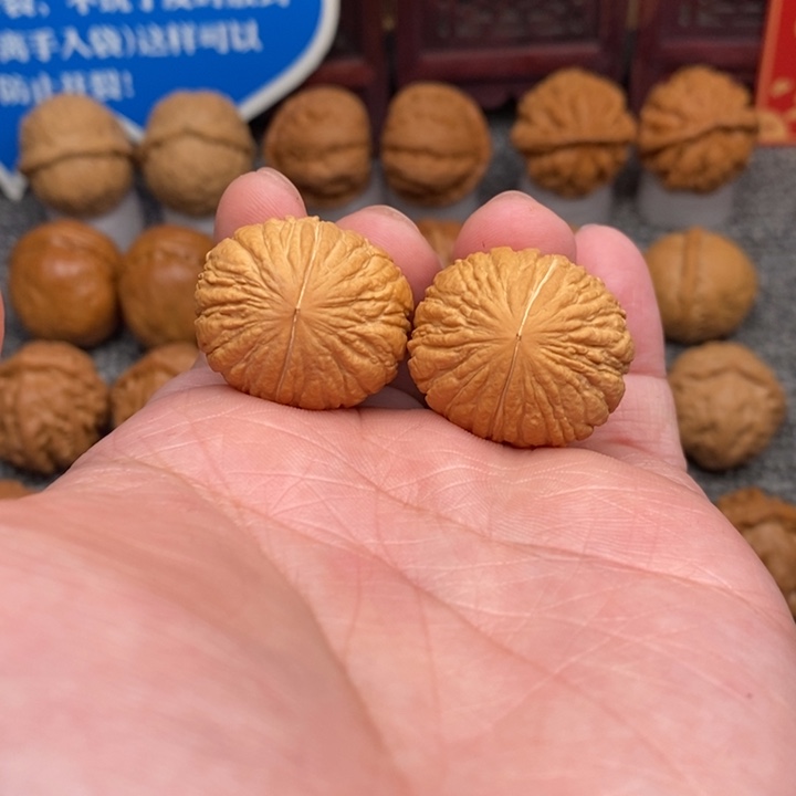 文玩核桃把件…………