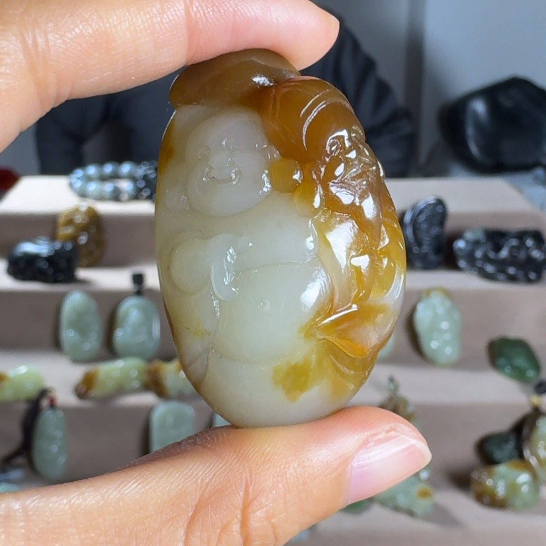 和田玉颈饰未镶嵌