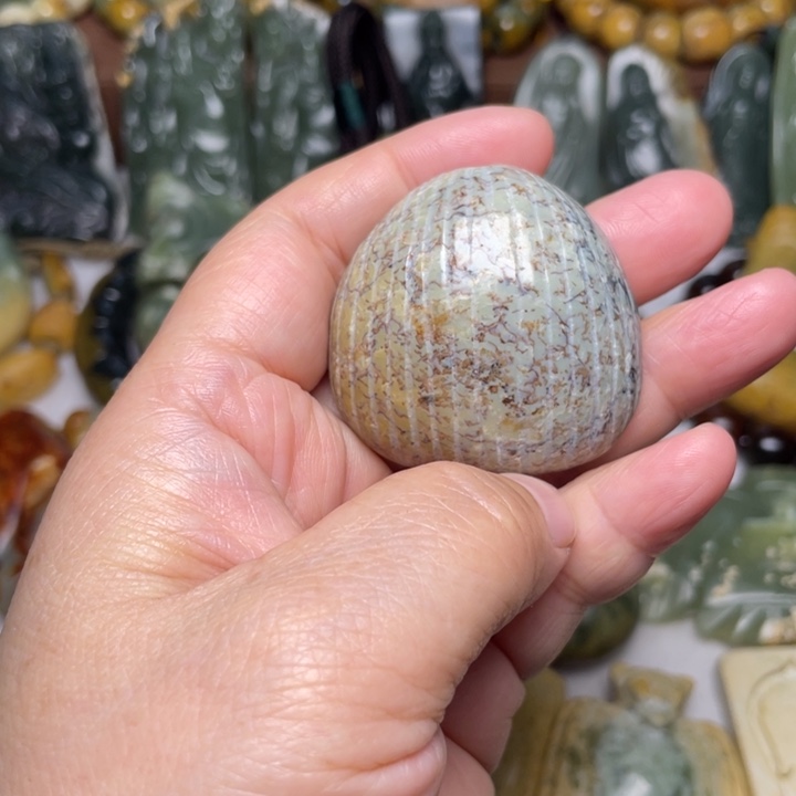 未镶嵌岫岩河磨玉（透闪石质玉）珠宝奇石