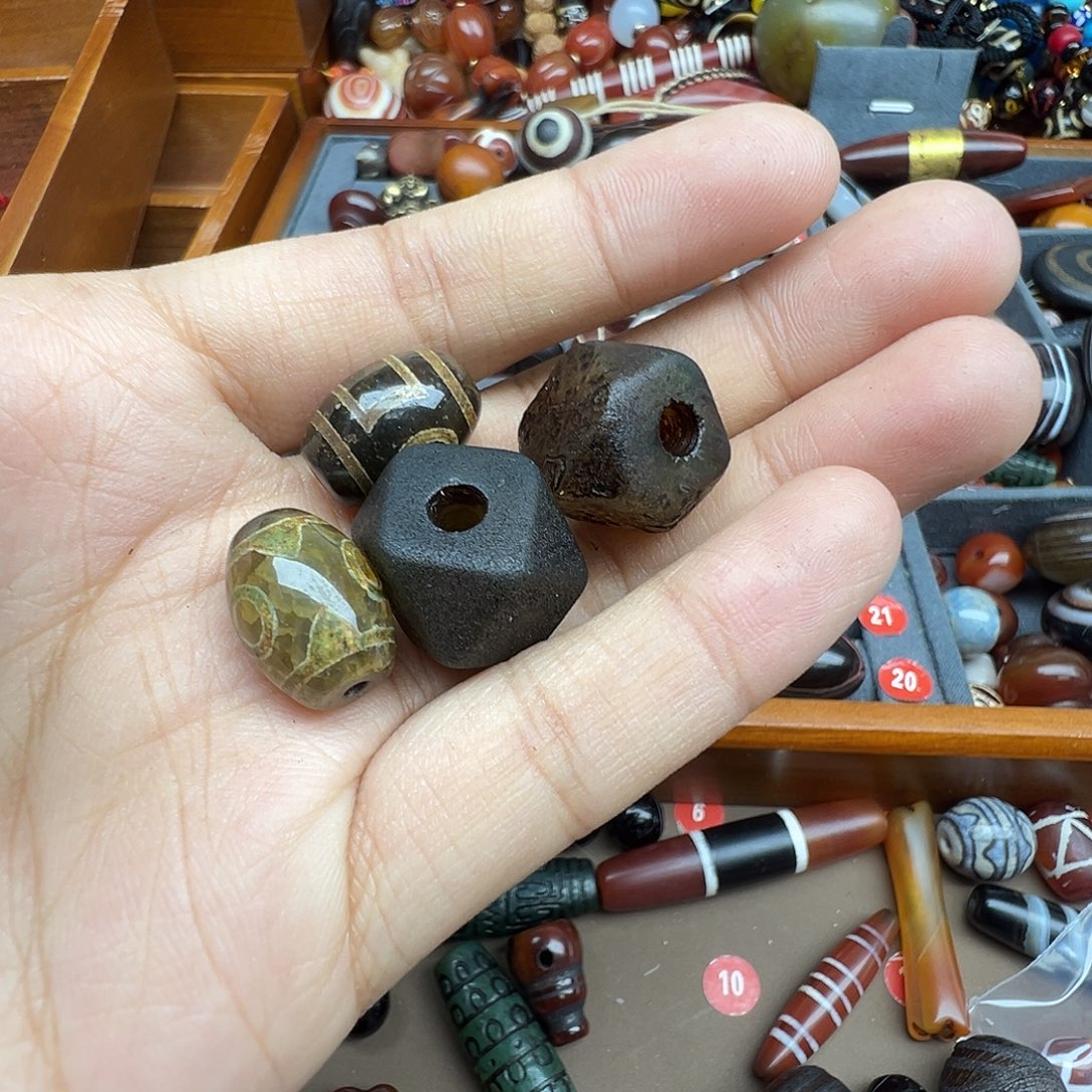 玛瑙/玉髓未镶嵌珠宝半成品
