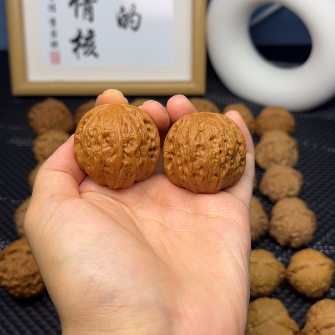 文玩核桃把件铁锤37微微修原桩打底