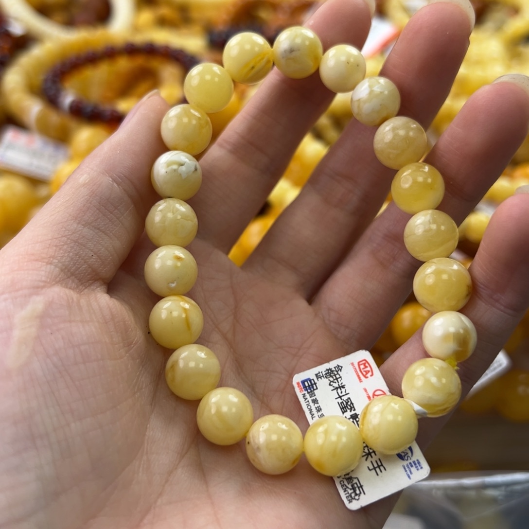 未镶嵌琥珀珠宝奇石