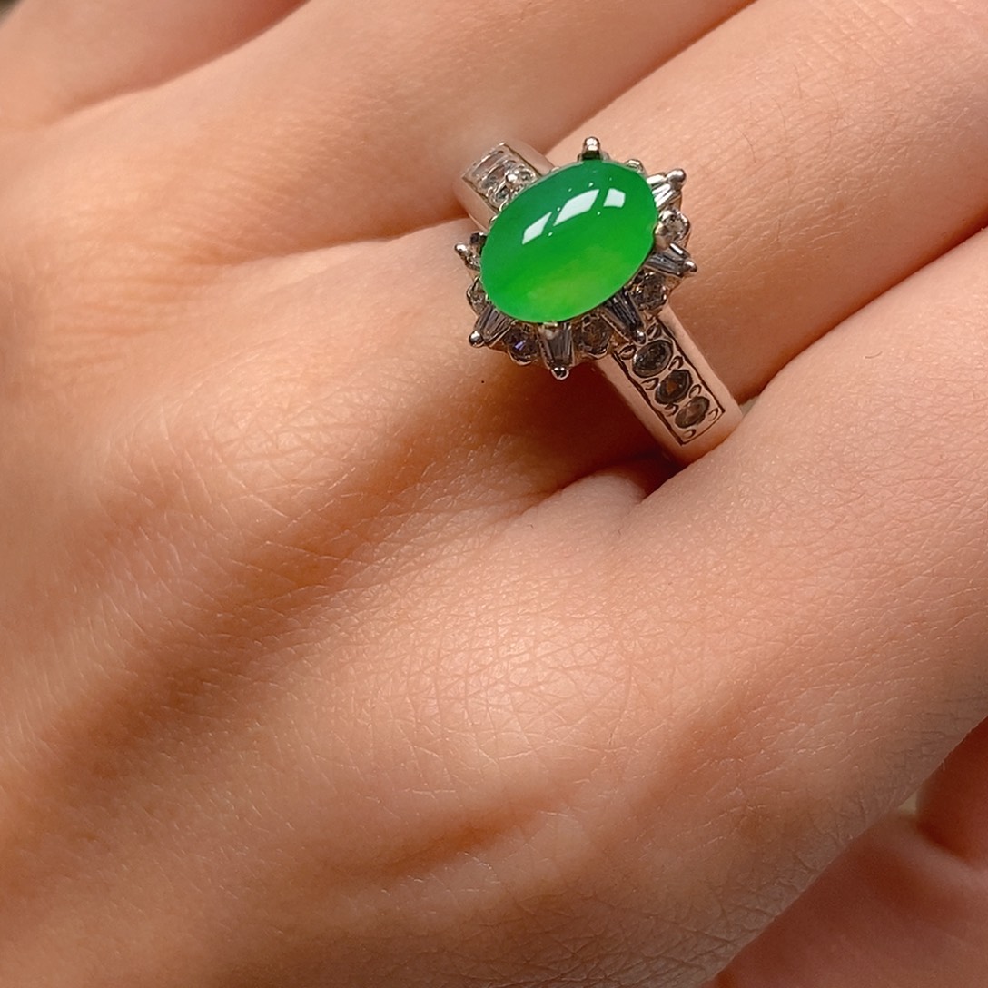 翡翠戒指未镶嵌黄阳绿