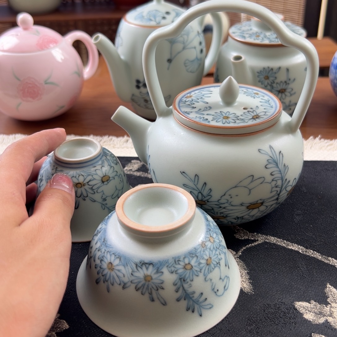 茶具清热的作用下产生了独特