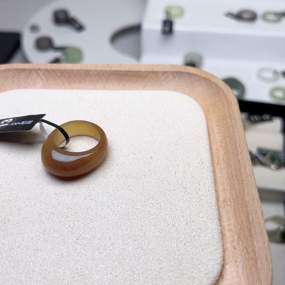 和田玉戒指未镶嵌