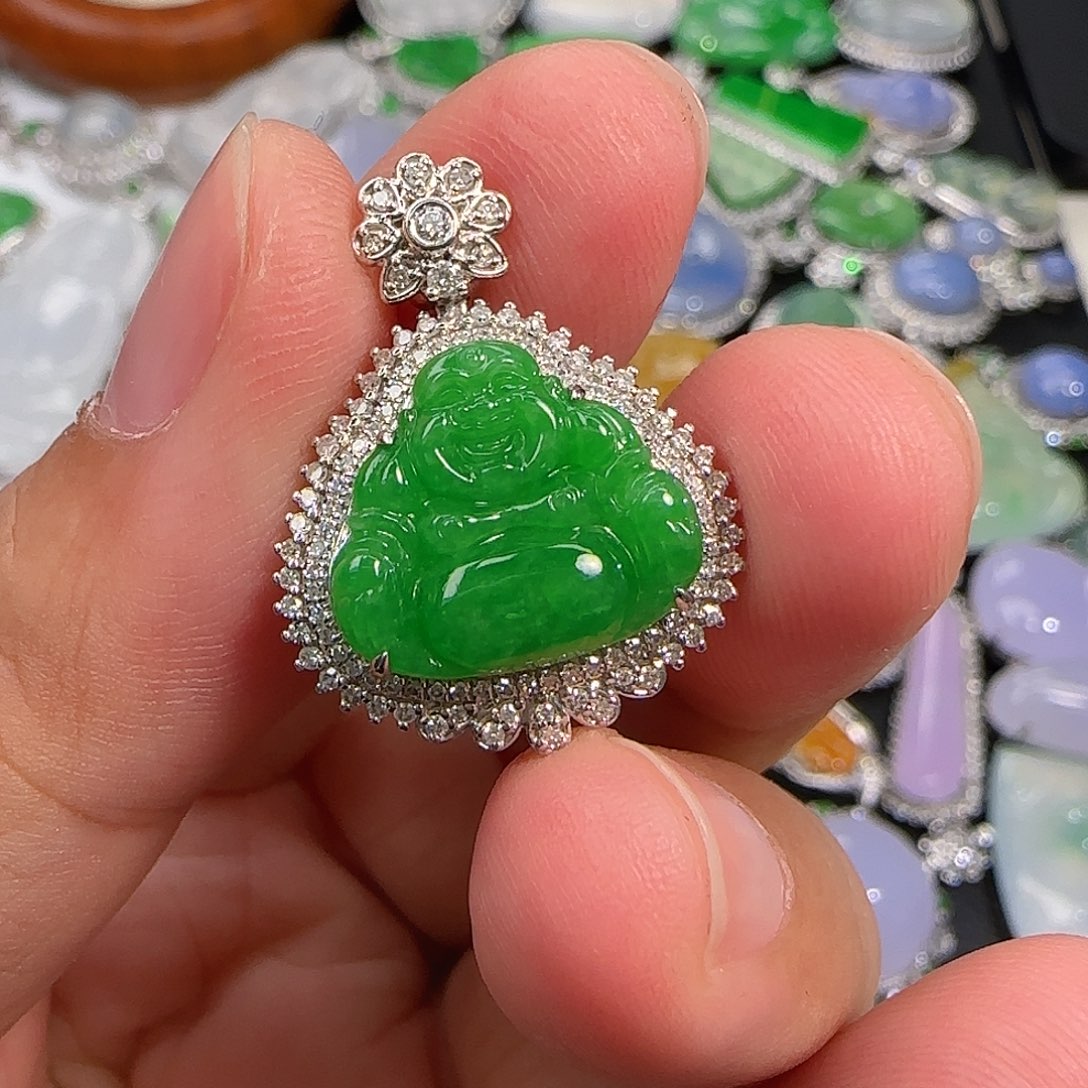 翡翠18K金镶嵌颈饰天然翡翠