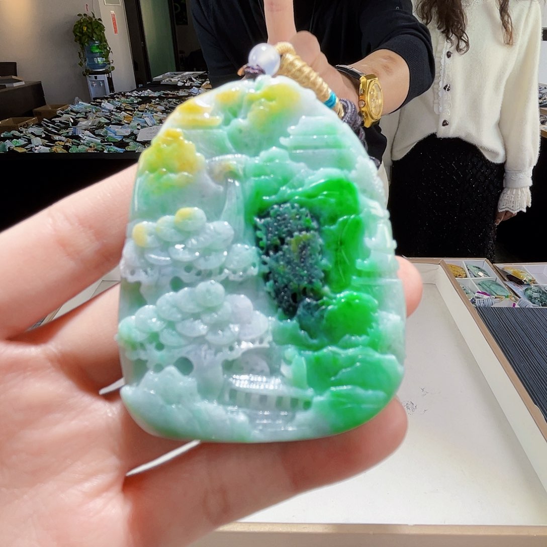 颈饰未镶嵌翡翠翡翠