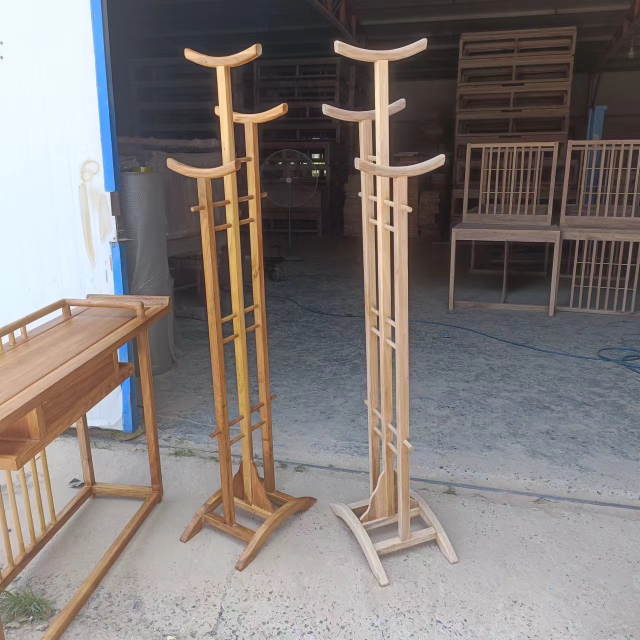 明清古典新中式衣帽架家用办公中式落地木质衣架子立式榆木挂衣架