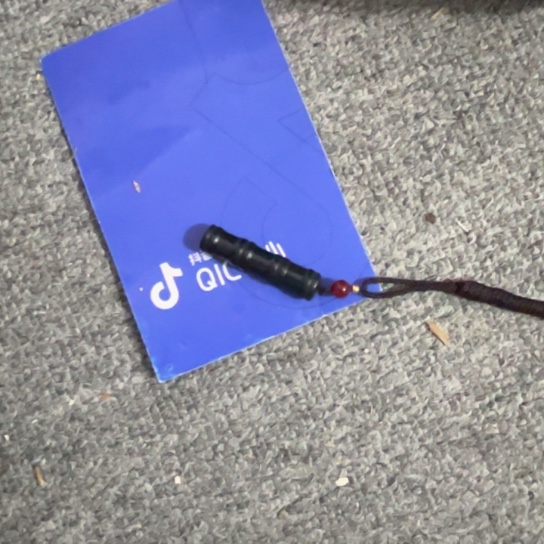 和田玉颈饰未镶嵌百****饺