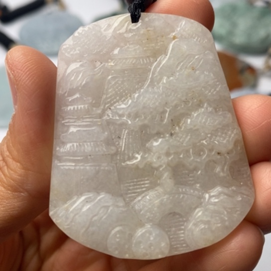 翡翠未镶嵌颈饰翡翠