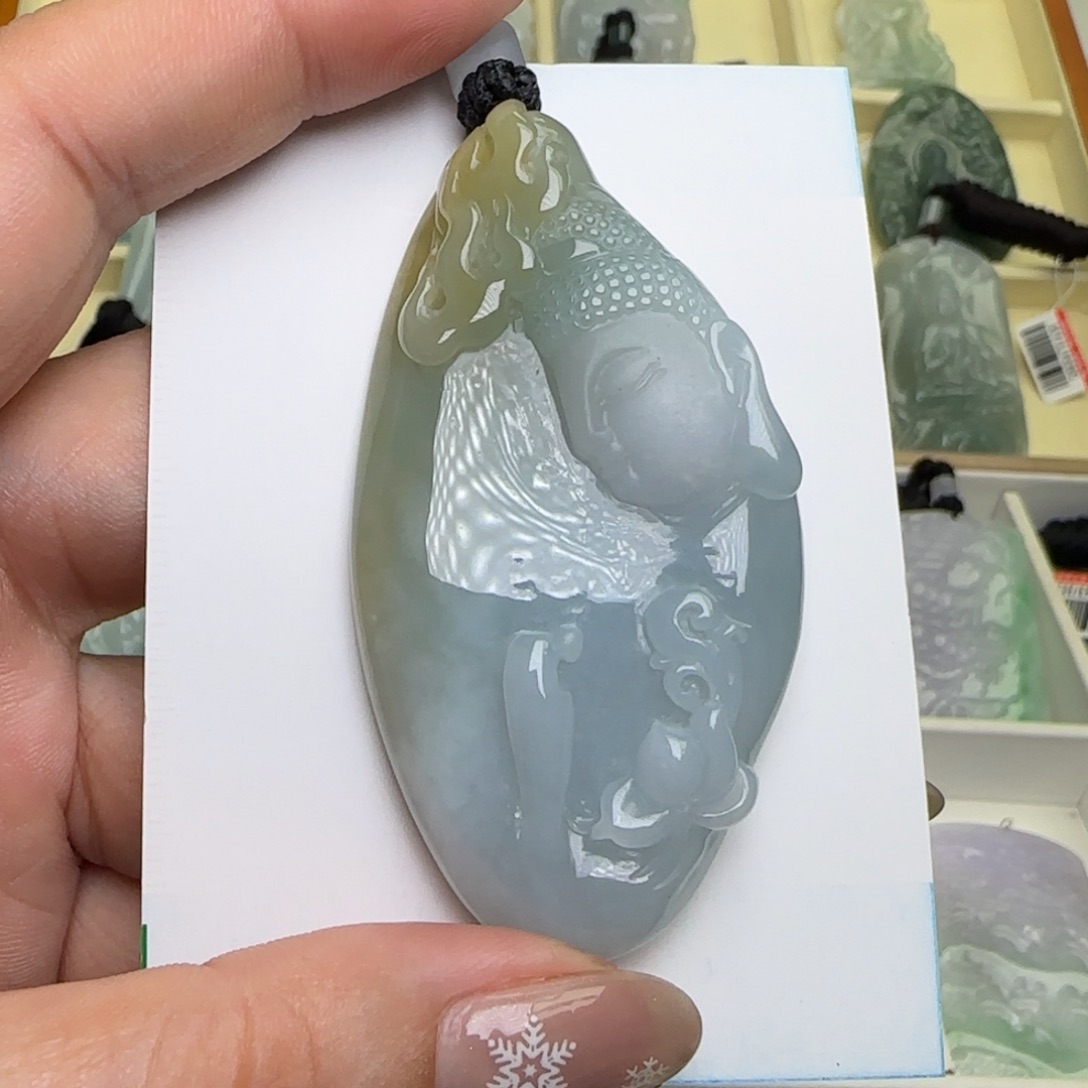 翡翠未镶嵌颈饰  