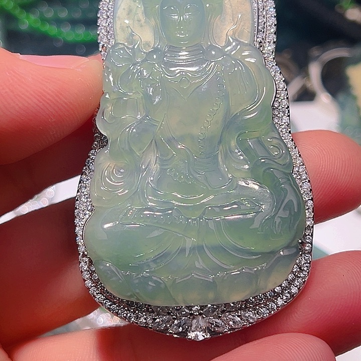 翡翠颈饰未镶嵌56677888,