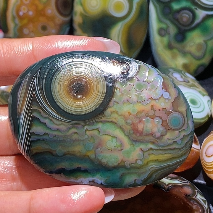 玛瑙/玉髓未镶嵌珠宝奇石138