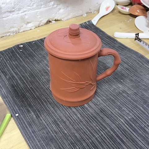 微瑕，不明火，口径8厘米，高度9竹红