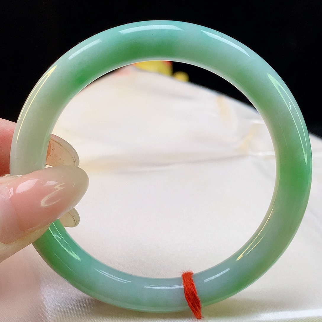 翡翠手镯未镶嵌天然翡翠5170