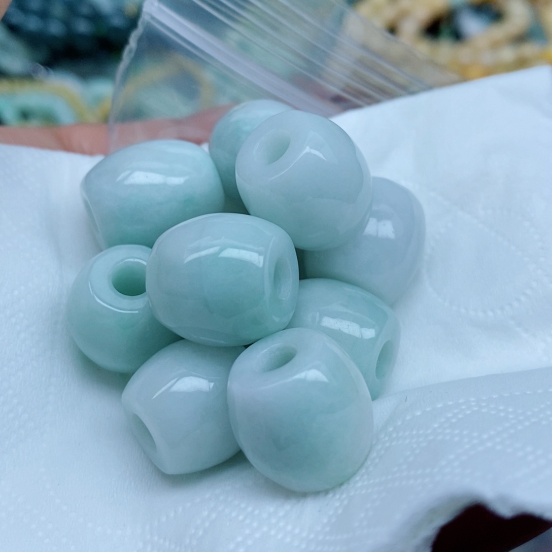 翡翠未镶嵌颈饰翡翠批发