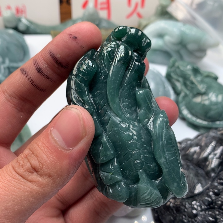 翡翠未镶嵌颈饰保真天然a货翡翠